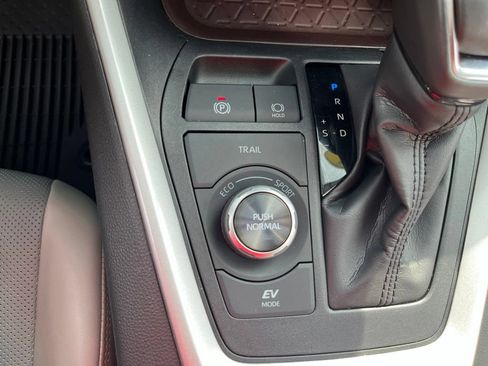 Used 2024 Toyota RAV4 Limited AWD/4WD image 25