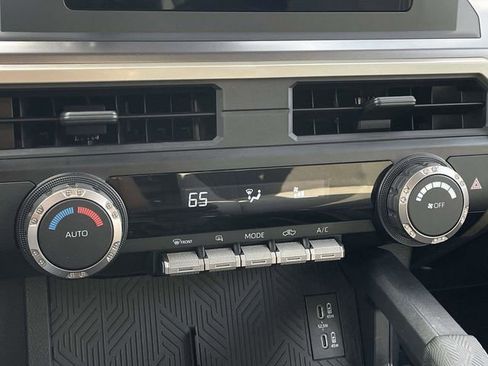 Used 2025 Toyota Tacoma TRD Off-Road image 28