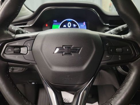 Used 2022 Chevrolet Bolt EUV LT w/ Comfort Package image 20