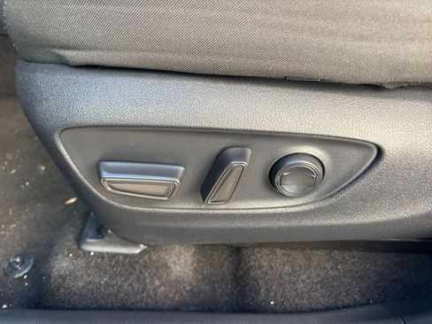 Used 2025 Toyota RAV4 XLE image 23