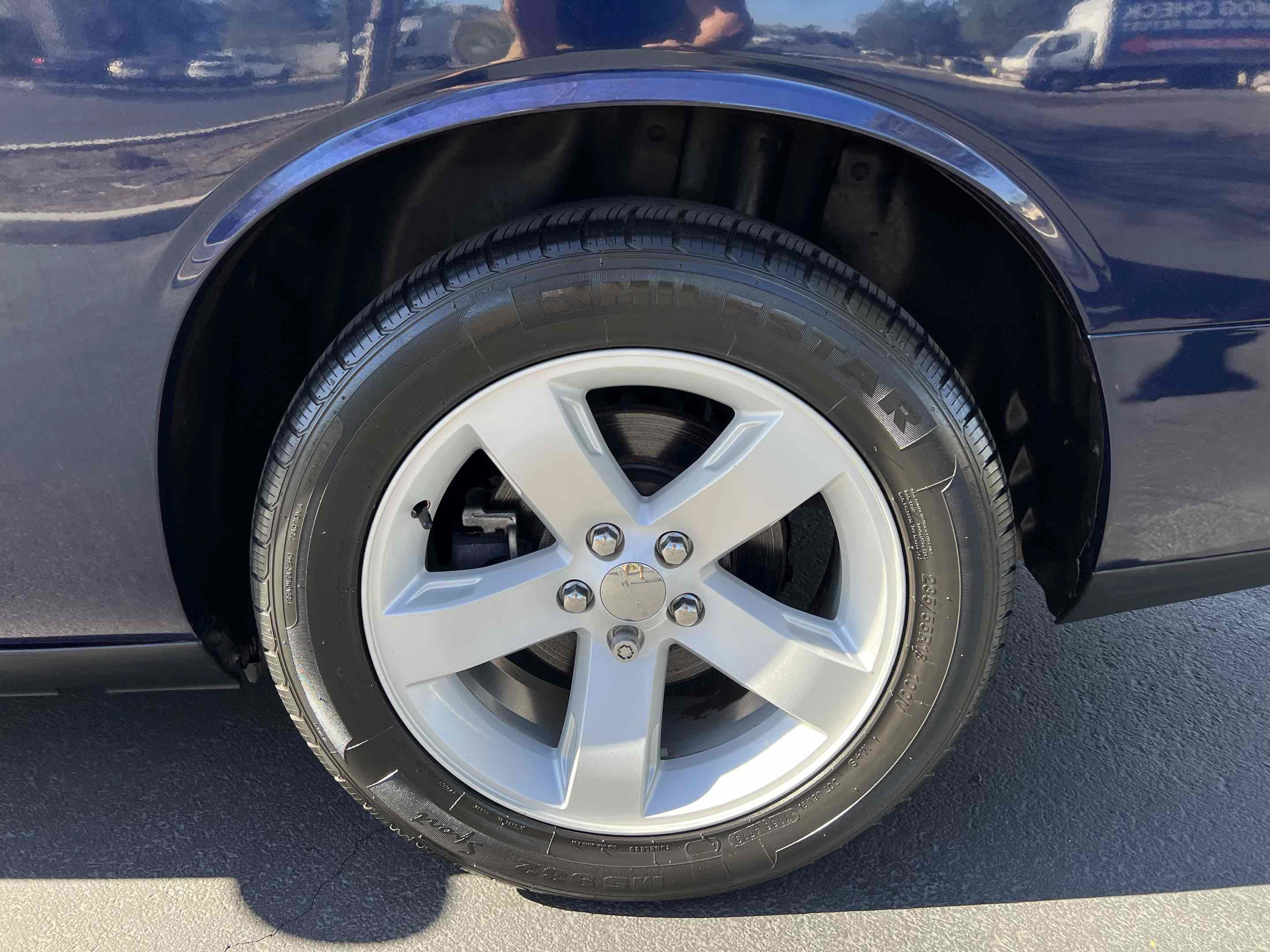 Used 2014 Dodge Challenger R/T RWD image 43