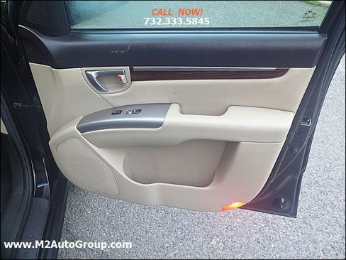 Used 2012 Hyundai Santa Fe GLS image 25