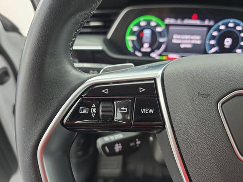 Certified 2023 Audi e-tron Premium Plus w/ Premium Plus Package AWD/4WD image 17