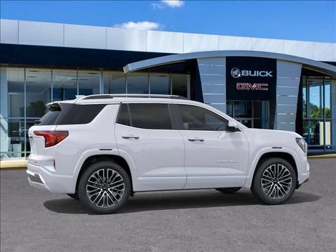 New 2027 GMC Terrain Denali w/ LPO, Floor Liner Package AWD/4WD image 5