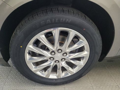 Used 2019 Buick Enclave Essence AWD/4WD image 31