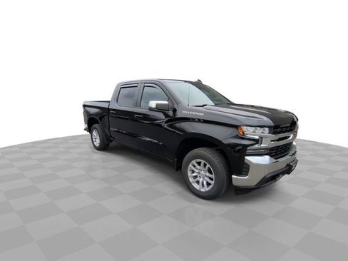 Used 2021 Chevrolet Silverado 1500 LT image 2
