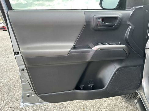 Used 2023 Toyota Tacoma SR5 w/ Technology Package image 17