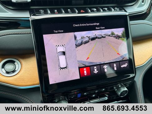 Used 2024 Jeep Grand Cherokee L Summit AWD/4WD image 34