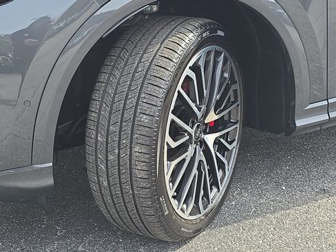 Used 2025 Audi SQ5 Premium Plus image 32