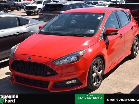 Used 2017 Ford Focus ST image 1