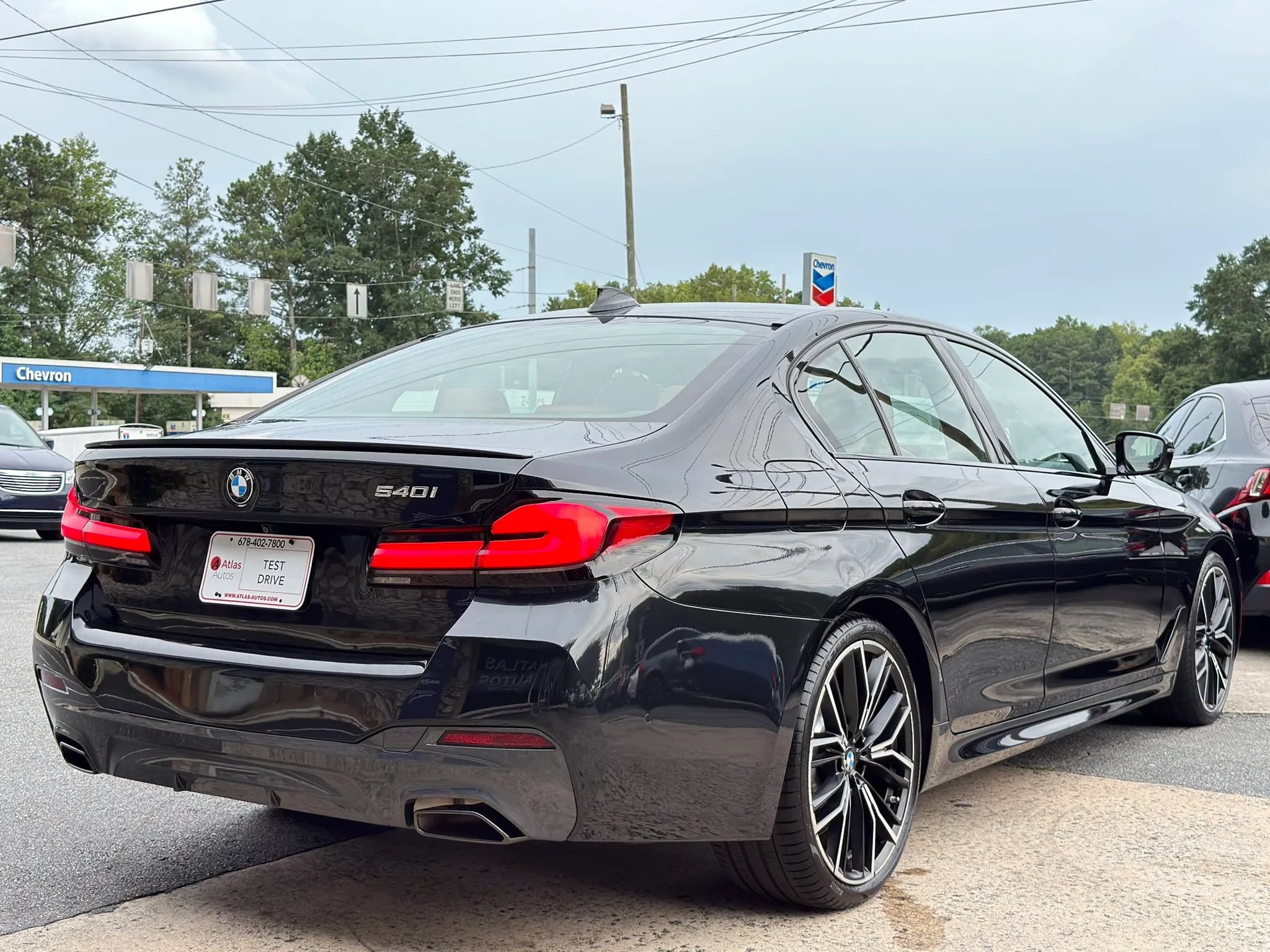 Used 2023 BMW 540i w/ M Sport Package RWD image 12