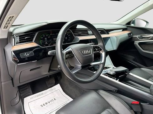Used 2019 Audi e-tron Prestige image 27