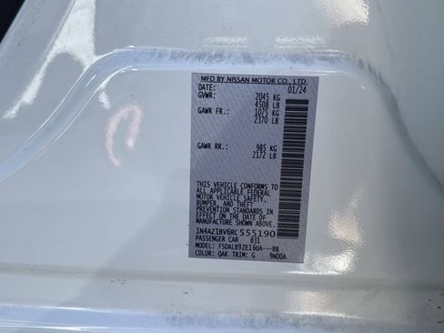 Certified 2024 Nissan Leaf S image 27