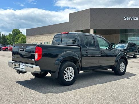 Used 2018 Nissan Frontier SV AWD/4WD image 8