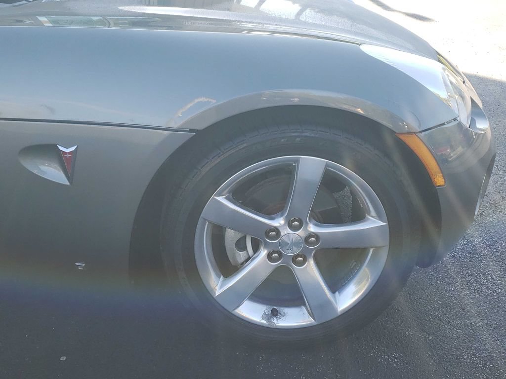 Used 2006 Pontiac Solstice Convertible w/ Premium Package RWD image 39