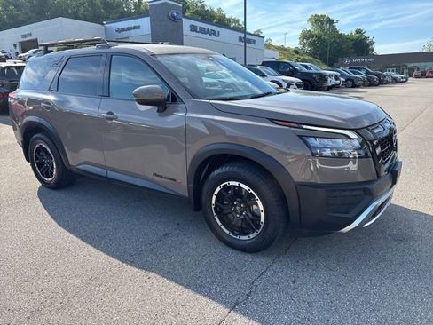 Used 2023 Nissan Pathfinder Rock Creek AWD/4WD image 7