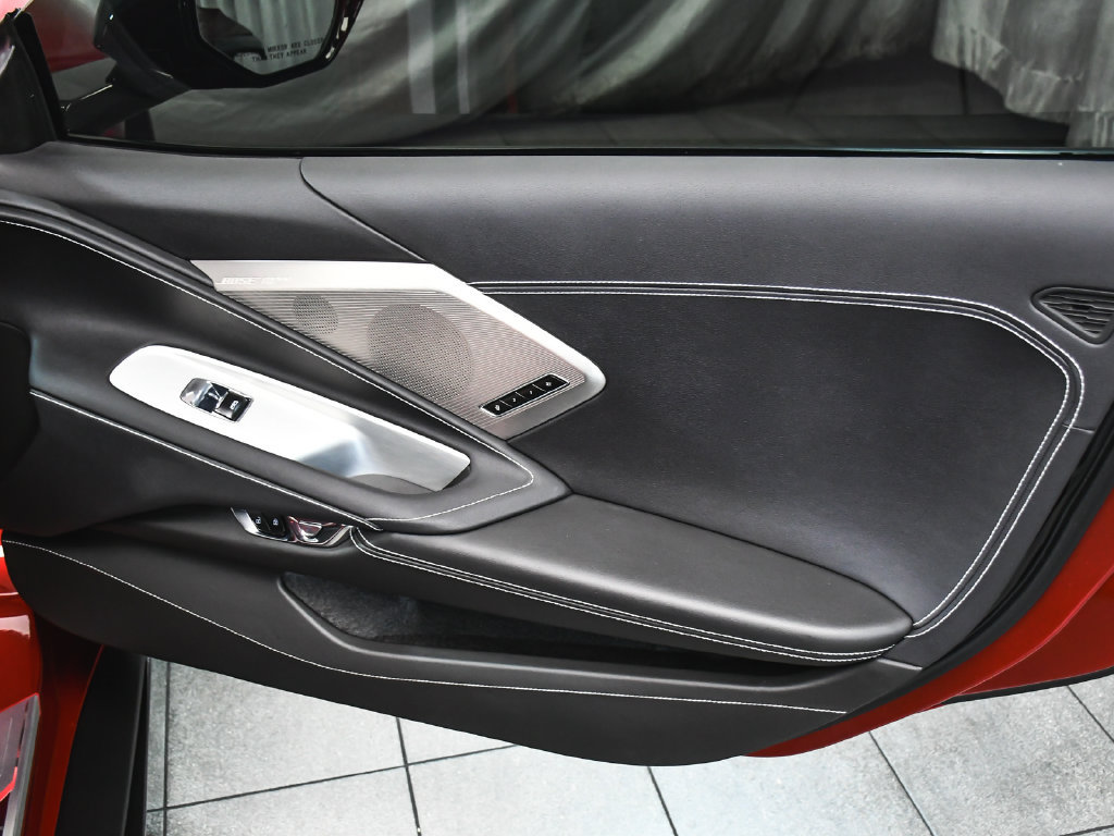 Used 2022 Chevrolet Corvette Stingray Preferred Cpe w/ Z51 Performance Package RWD image 18