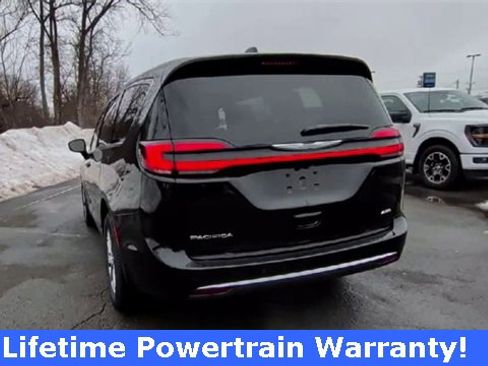 New 2026 Chrysler Pacifica Select image 7