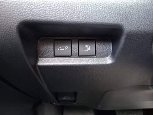 New 2025 Toyota Crown Signia image 19