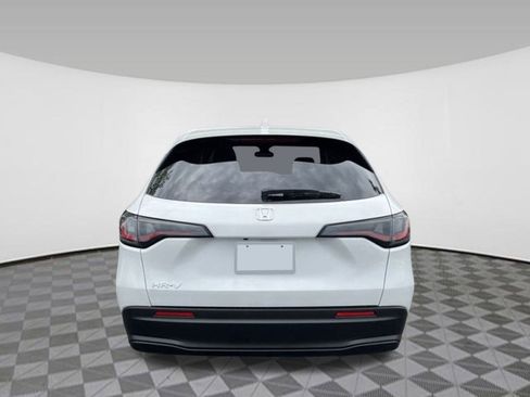 New 2026 Honda HR-V LX image 4