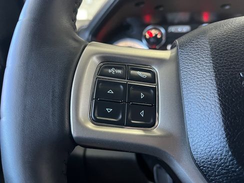 Used 2018 RAM 1500 Laramie w/ Convenience Group AWD/4WD image 19