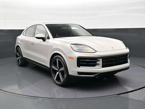 Certified 2026 Porsche Cayenne Coupe AWD/4WD image 29
