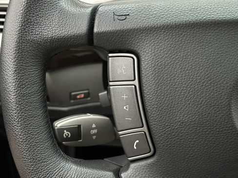 Used 2007 BMW 750i image 17