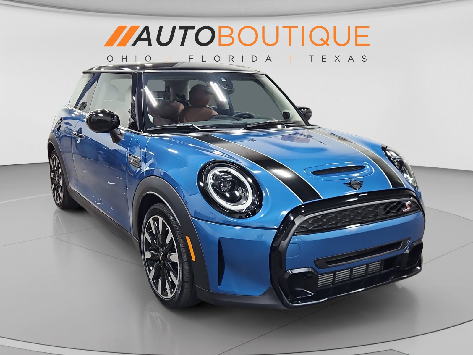 Used 2024 MINI Cooper S w/ Signature Upholstery Package FWD image 7