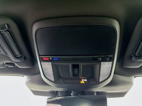 Used 2025 Subaru Forester Touring image 18