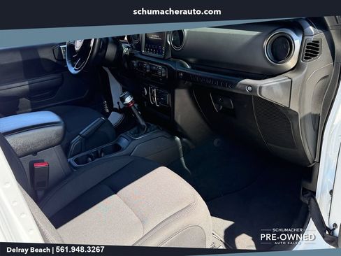 Used 2022 Jeep Wrangler Unlimited Sport w/ Sun And Sound Package AWD/4WD image 15