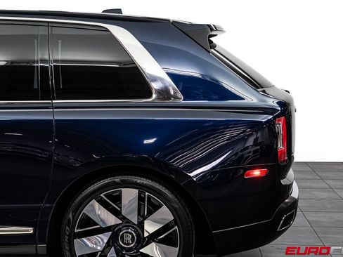 Used 2019 Rolls-Royce Cullinan AWD/4WD image 16