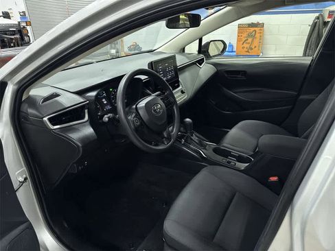 Used 2023 Toyota Corolla LE image 28