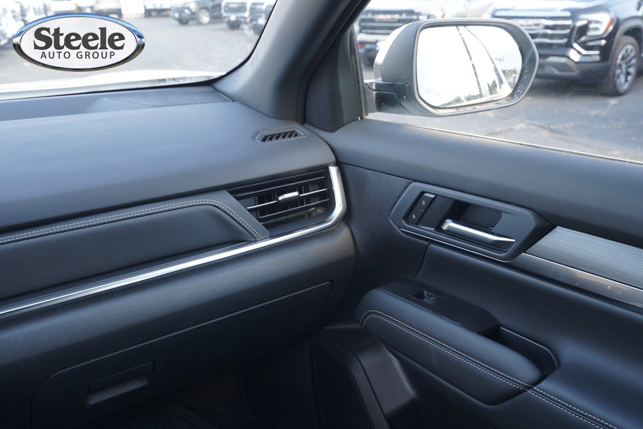 New 2027 GMC Terrain Elevation w/ Elevation Premium Package FWD image 8