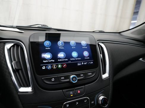 Used 2021 Chevrolet Malibu LT w/ Redline Edition image 6