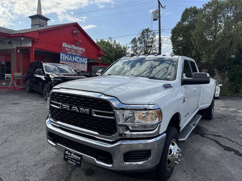 Used 2022 RAM 3500 Big Horn AWD/4WD image 1