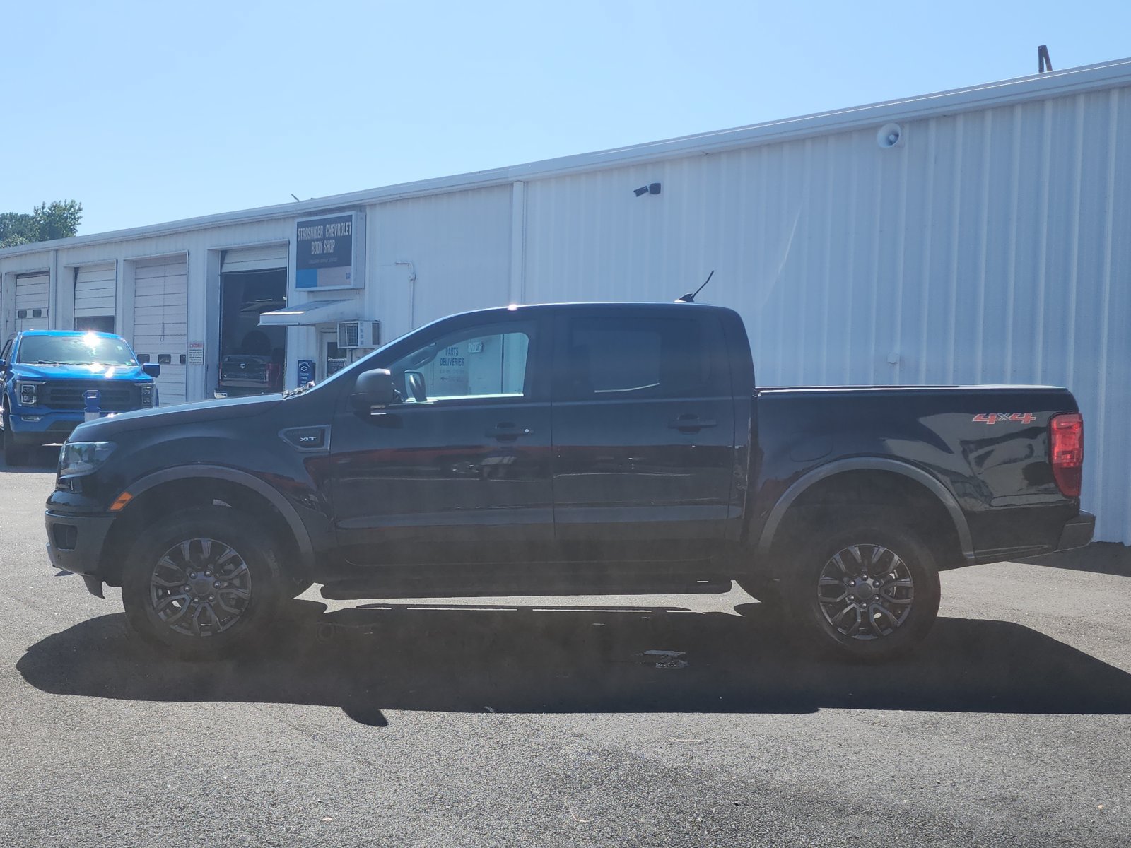 Used 2019 Ford Ranger XLT w/ Equipment Group 302A Luxury AWD/4WD image 2