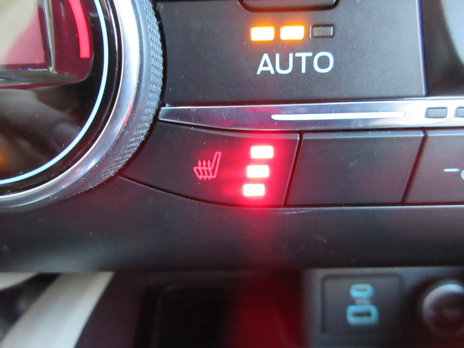 Used 2020 Ford Escape Titanium FWD image 44