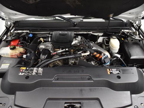 Used 2014 GMC Sierra 2500 Denali w/ Suspension Package, Off-Road image 7