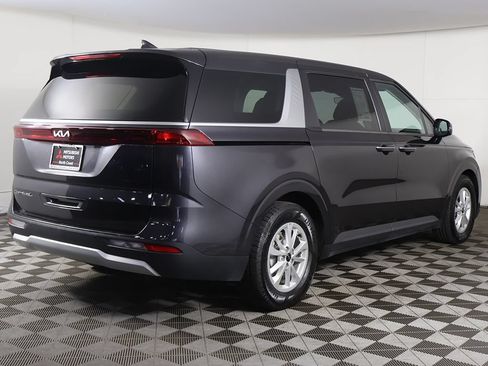 Used 2022 Kia Carnival LX FWD image 10