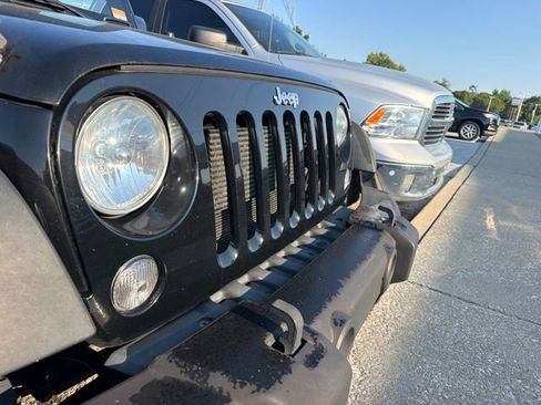 Used 2017 Jeep Wrangler Unlimited Sport w/ Quick Order Package 24S AWD/4WD image 9