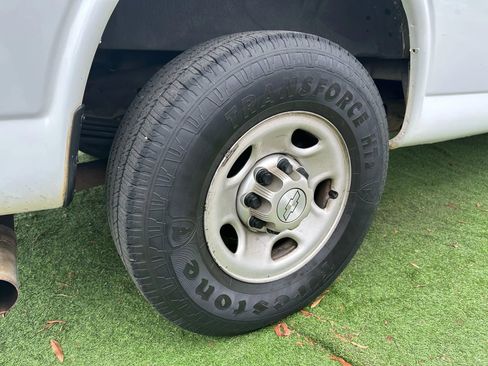 Used 2015 Chevrolet Express 2500 Extended image 36