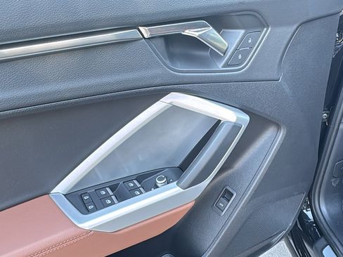 Certified 2025 Audi Q3 2.0T Premium image 13