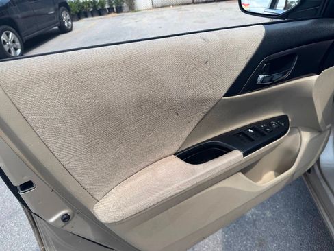 Used 2013 Honda Accord LX image 11