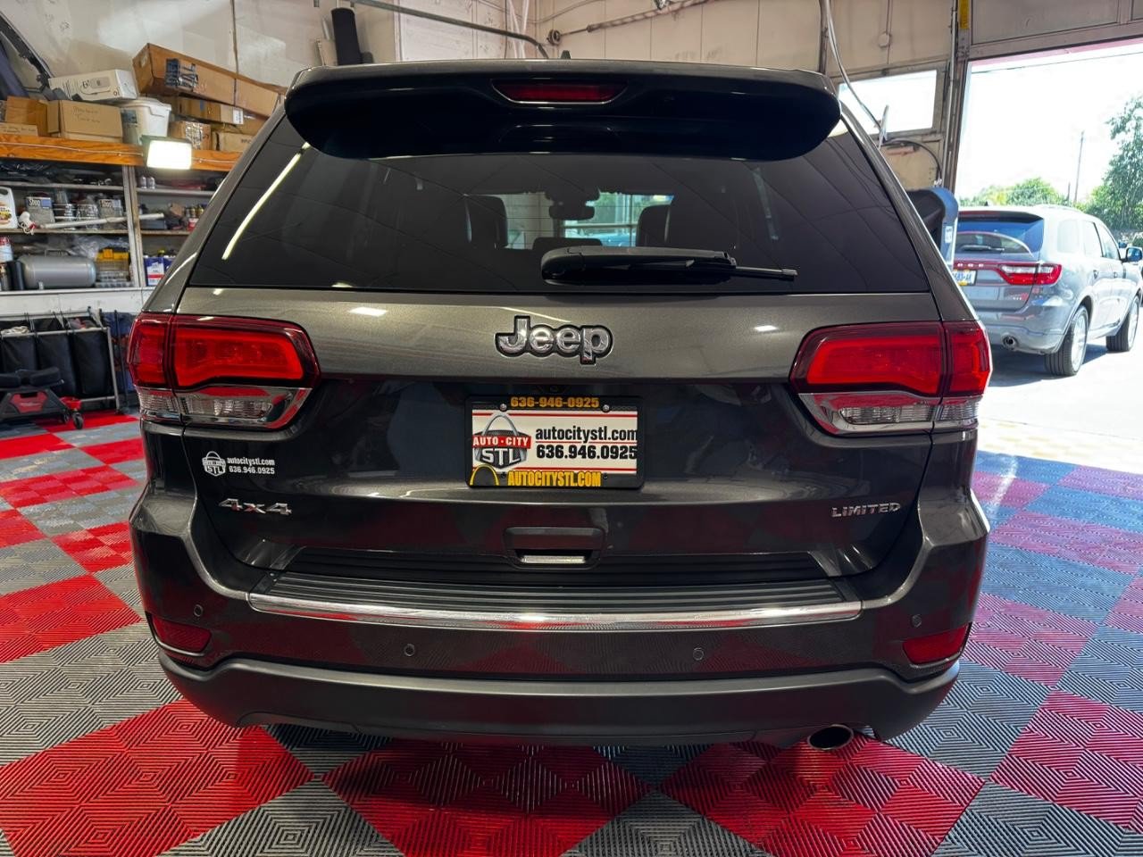 Used 2020 Jeep Grand Cherokee Limited AWD/4WD image 6