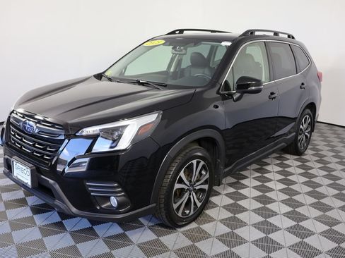 Used 2023 Subaru Forester Limited AWD/4WD image 4