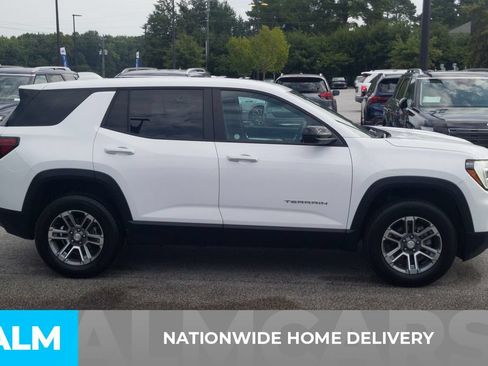 Used 2025 GMC Terrain Elevation AWD/4WD image 4