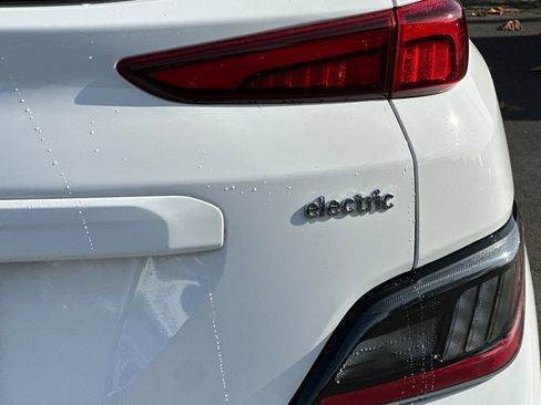 Used 2023 Hyundai Kona Limited w/ Cargo Package image 45