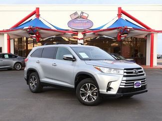 Used 2019 Toyota Highlander LE video 1