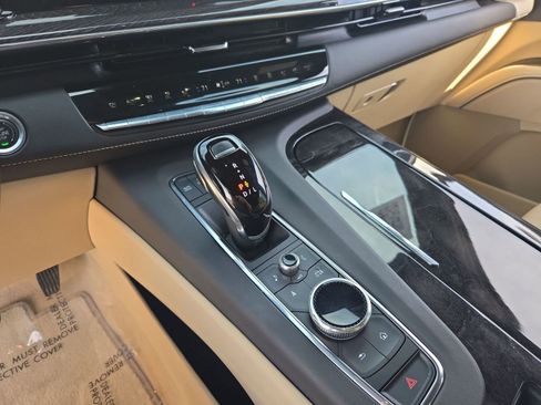 Used 2021 Cadillac Escalade ESV Premium Luxury w/ Performance Package image 19