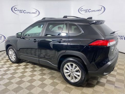 Used 2024 Toyota Corolla Cross LE AWD/4WD image 4